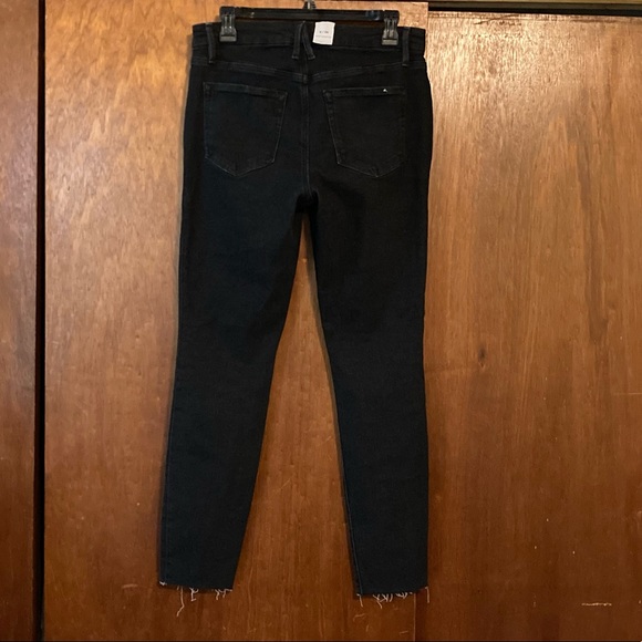 GOOD AMERICAN | Good Legs | Raw Hem in BLK184 - Picture 11 of 11